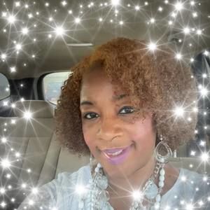 Meet your Posher, Angelique